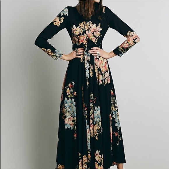 RARE Free People First Kiss Black Garden Floral Long Sleeve Boho Maxi Dress - Picture 1 of 11
